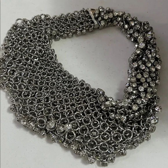 NATASHA ELEGANT SILVER DIAMOND CLUSTER ELEGANT NECKLACE. - Picture 8 of 8